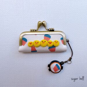 ヒヨコの羊毛フェルトのがま口印鑑ケース